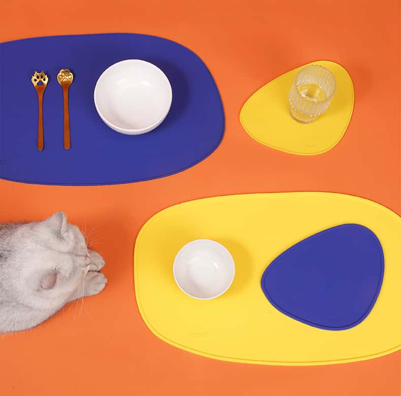 Geometric Colorblock Feeding Mat
