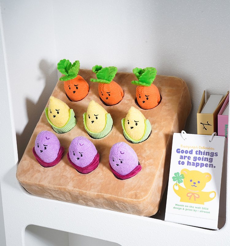 Interactive Snuffle Toy for Dogs - Mini Veggie Garden