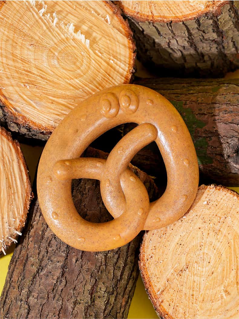 Natural Wood Fiber Pretzel Chew Toy – Eco-Friendly